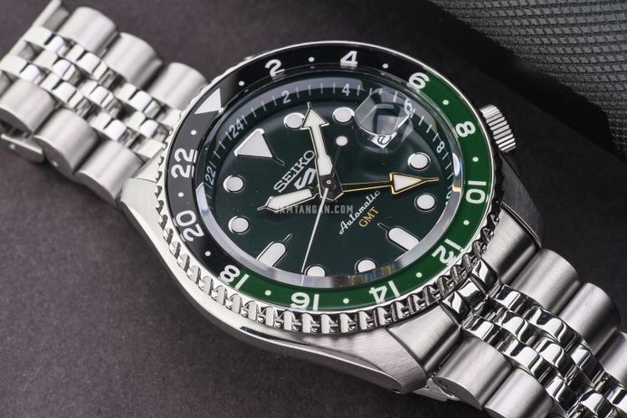 Seiko 5 Sports SSK035K1 SKX Series Automatic GMT Sprite Green Black Dial Stainless Steel Strap