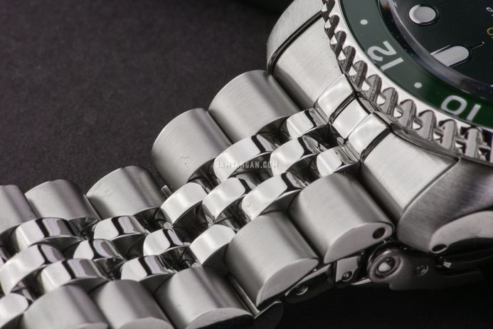 Seiko 5 Sports SSK035K1 SKX Series Automatic GMT Sprite Green Black Dial Stainless Steel Strap
