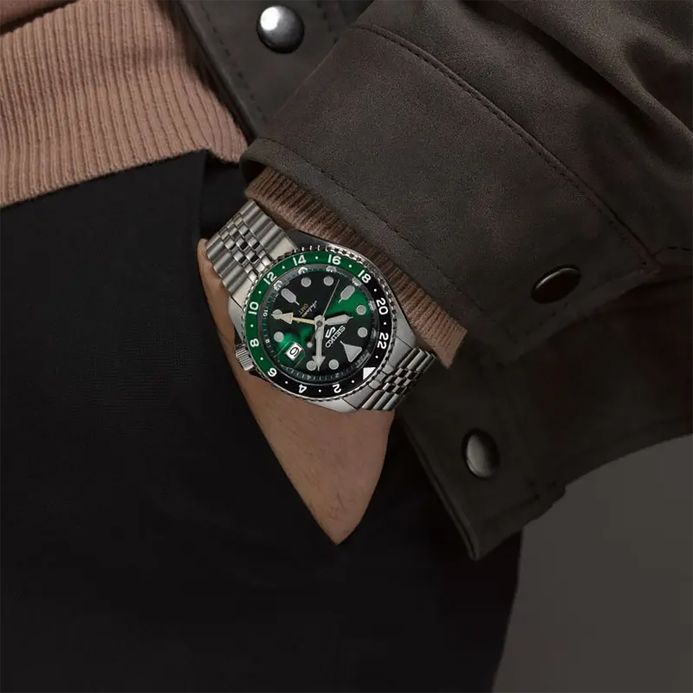 Seiko 5 Sports SSK035K1 SKX Series Automatic GMT Sprite Green Black Dial Stainless Steel Strap