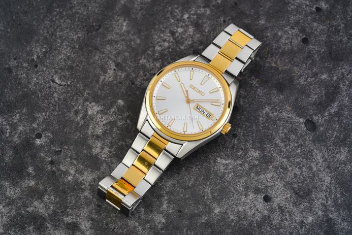 Seiko Classic SUR446P1 Men Silver Dial Dual Tone Stainless Steel Strap