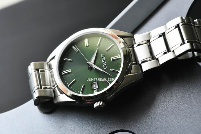 Seiko Classic SUR533P1_SUR527P1 Dress Olive Green Dial Stainless Steel Strap