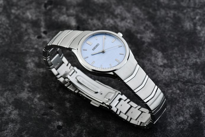 Seiko SUR549P1 Discover More Blue Dial Stainless Steel Strap