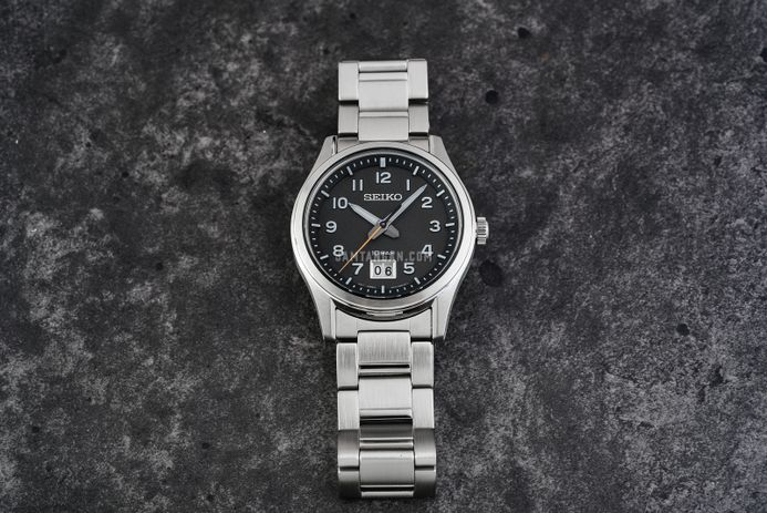 Seiko SUR569P1 Discover More Men Black Dial Stainless Steel Strap