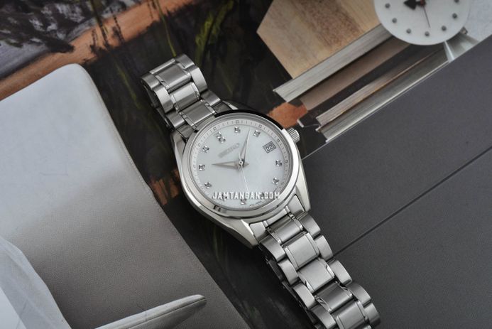 Seiko Ladies SUR579P1 Discover More Crystal Mother Of Pearl Dial Stainless Steel Strap