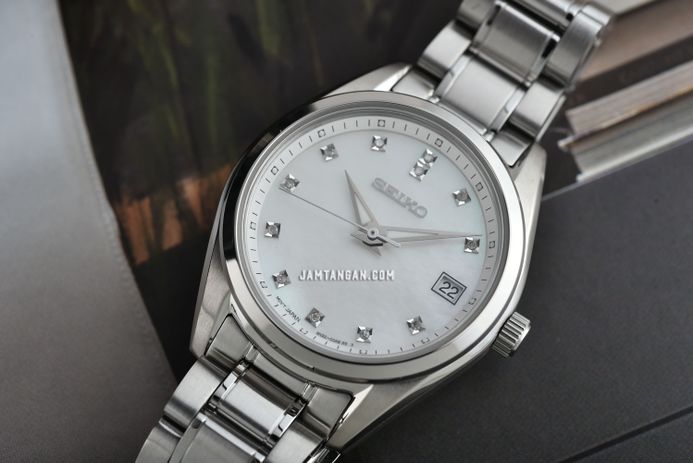 Seiko Ladies SUR579P1 Discover More Crystal Mother Of Pearl Dial Stainless Steel Strap