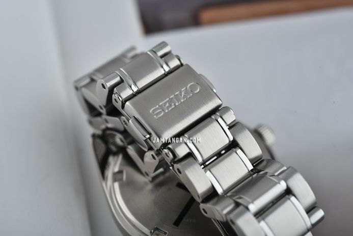 Seiko Ladies SUR579P1 Discover More Crystal Mother Of Pearl Dial Stainless Steel Strap