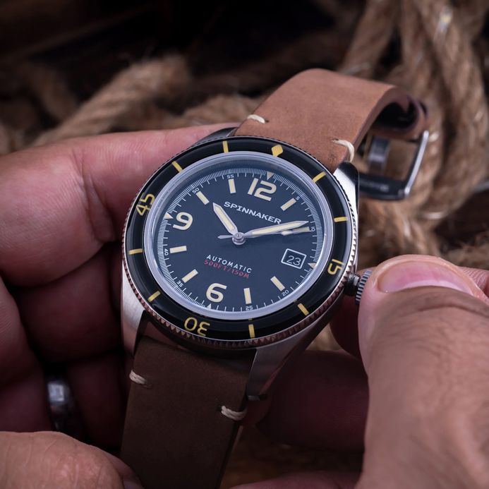 Spinnaker Fleuss SP-5055-01 Men Lumber Black Dial Brown Leather Strap