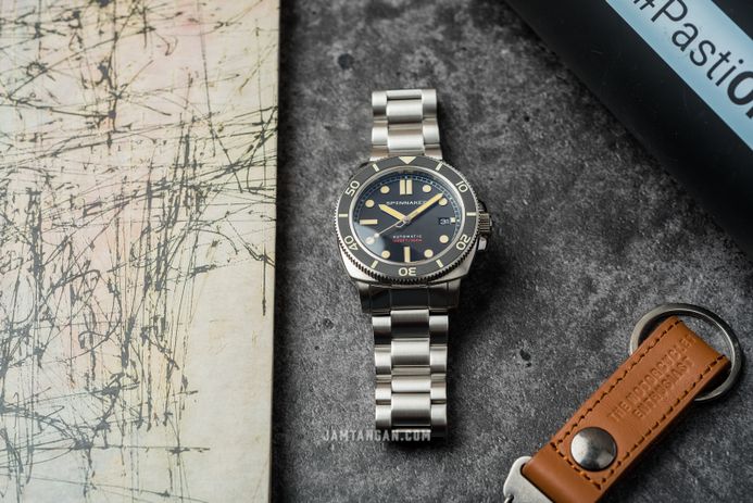 Spinnaker Hull Diver SP-5088-11 Automatic Deep Grey Black Dial Stainless Steel Strap
