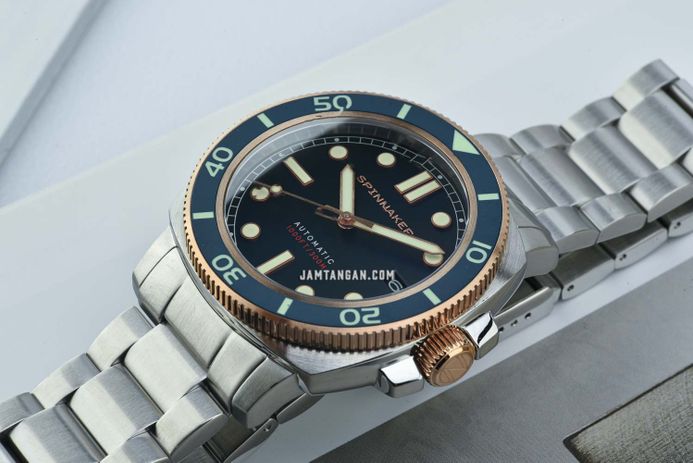 Spinnaker Hull Diver SP-5088-55 Automatic Patriot Blue Dial Stainless Steel Strap