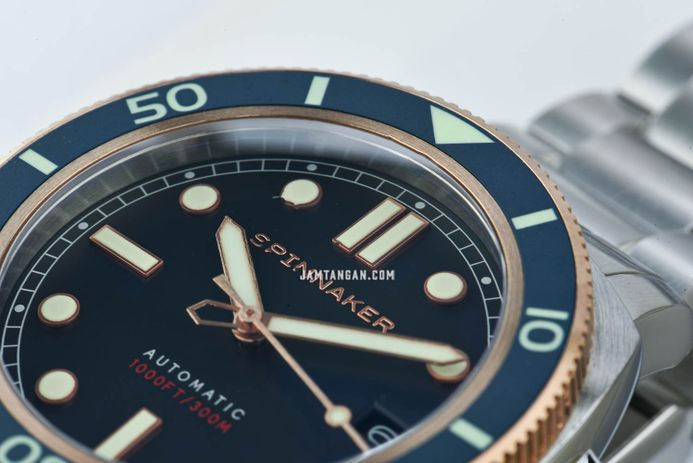 Spinnaker Hull Diver SP-5088-55 Automatic Patriot Blue Dial Stainless Steel Strap