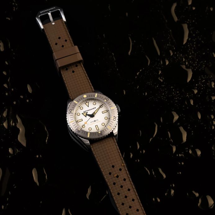 Spinnaker Spence 300 SP-5097-66 Automatic Off White Dial Stainless Steel Strap + Extra Strap