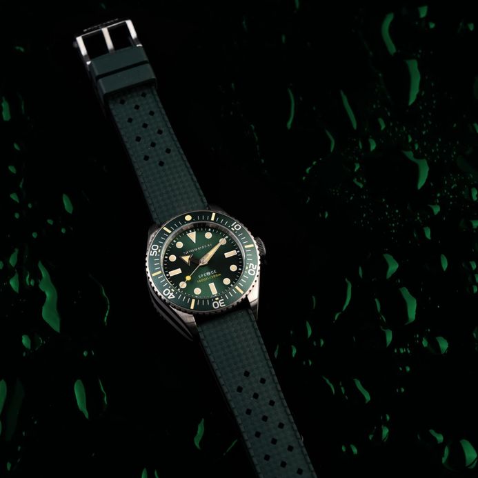 Spinnaker Spence 300 SP-5097-88 Automatic Olive Dial Stainless Steel Strap + Extra Strap