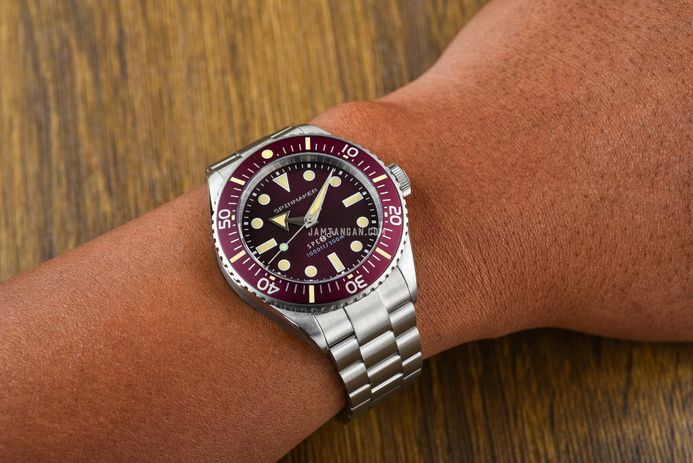 Spinnaker Spence 300 SP-5097-99 Automatic Burgundy Dial Stainless Steel Strap + Extra Strap