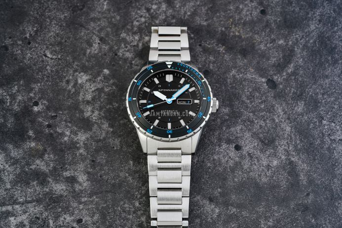 Spinnaker Hass SP-5099-22 Automatic Pebble Black Dial Stainless Steel Strap
