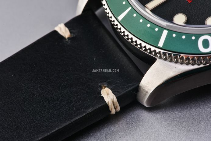 Spinnaker Croft SP-5100-02 Mid Size Automatic Nomad Black Dial Black Leather Strap
