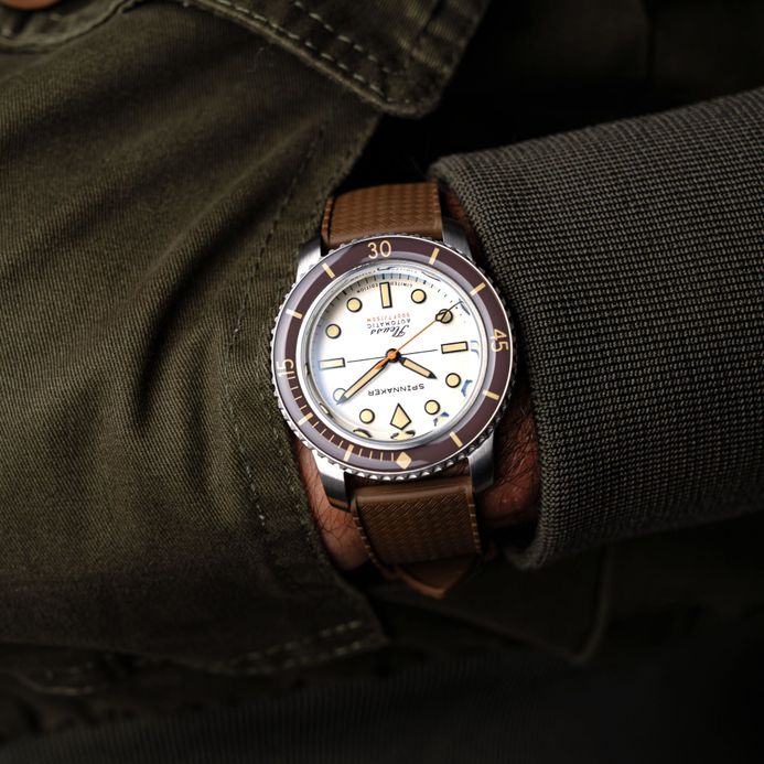 Spinnaker Fleuss SP-5133-22 145th Automatic Smoky White St Steel Strap + Extra Strap Limited Edition