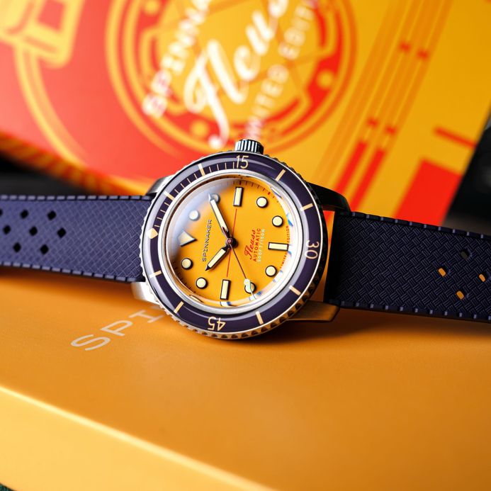 Spinnaker Fleuss SP-5133-55 145th Mustard Yellow St. Steel Strap + Extra Strap Limited Edition