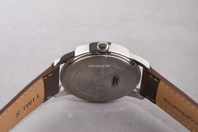 Timex Easy Reader TW2U71600 Indiglo White Dial Brown Leather Strap