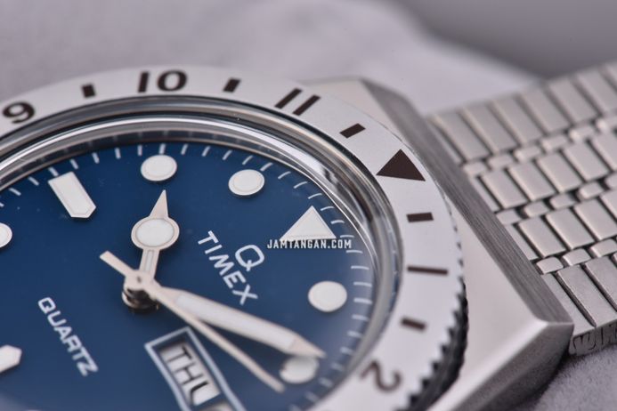 Timex Q TW2U95500 Blue Dial Stainless Steel Strap | JAMTANGAN.COM