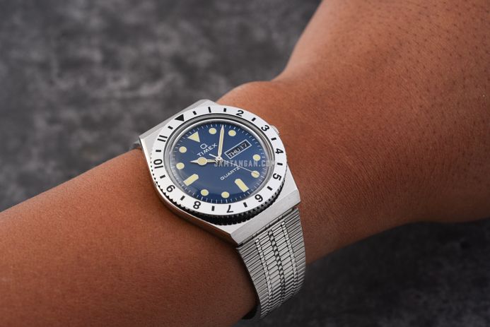 Timex Q Reissue TW2V18300 Blue Dial Stainless Steel Strap