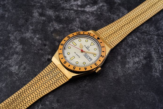 Timex Q Reissue TW2V18700 Gold Dial Gold Stainless Steel Strap
