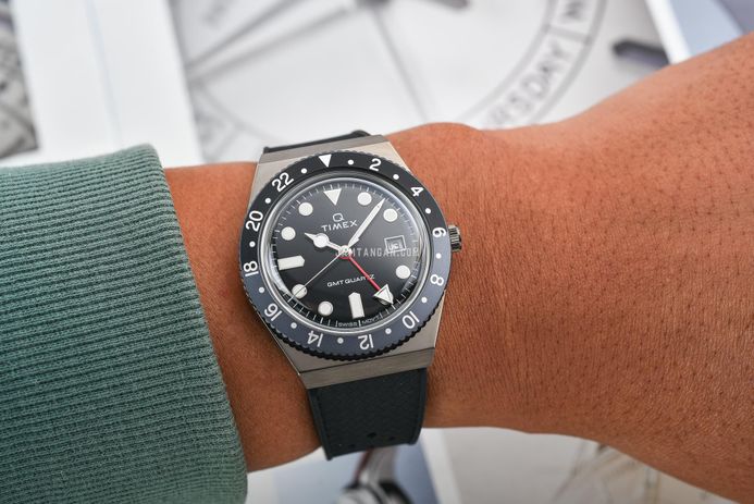 【美品】Q TIMEX GMT タイメックス TW2V38200 レア 稼働中 美品】Q TIMEX GMT タイメックス TW2V38200 レア 稼働中 - メルカリ