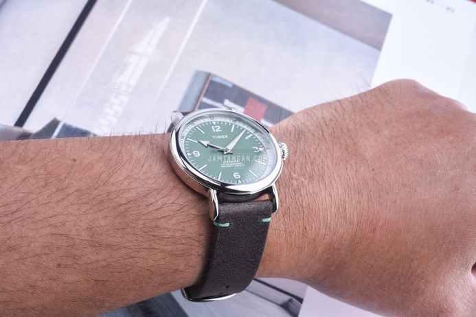 Timex Standard TW2V71200 Men Eco Friendly Green Dial Brown Leather Strap