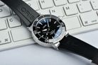 Oris Aquis 01-733-7730-4134-07-4-24-64EB Black Dial Black Rubber Strap-6